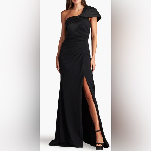 NWOT Tadashi Shoji One-Shoulder Side Slit Formal Black Gown sz XS